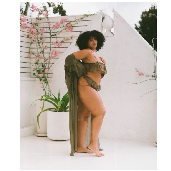 Laina Rauma Hooded Mesh Robe in Jungle - Picture 3 of 5